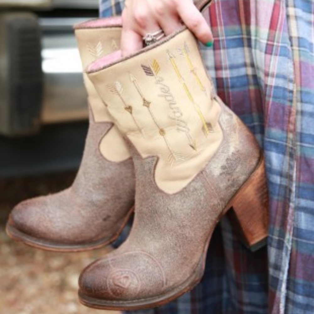 Junk Gypsy Wanderlust Ankle boots NIB